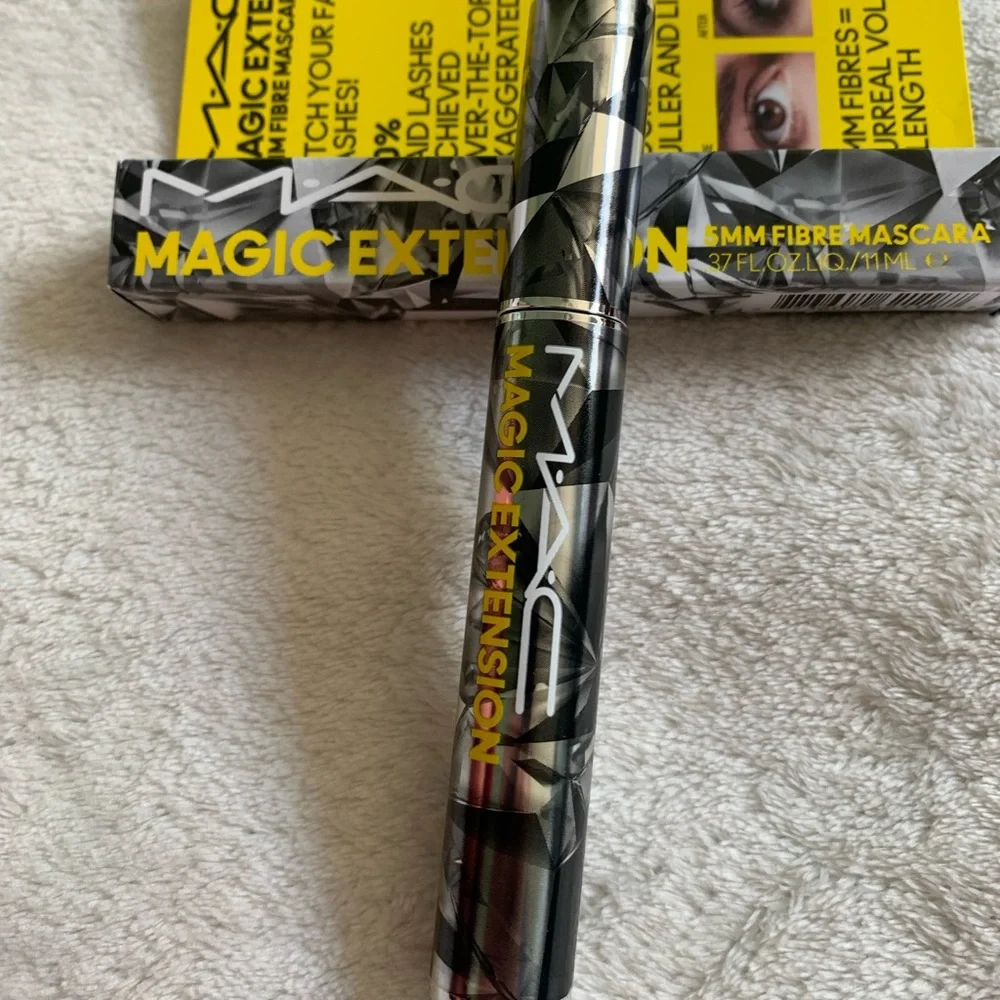 Mac Cosmetics Magic Extension 5mm Fibre Mascara Black BNIB